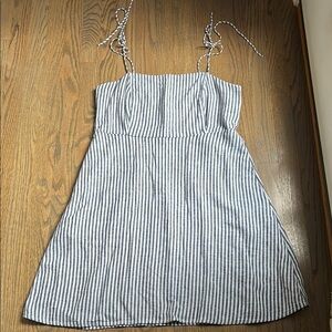 OLD NAVY WOMENS LINEN BLUE AND WHITE STRIPED SUNDRESS DRESS